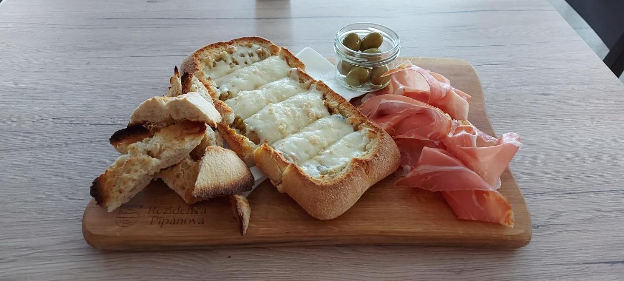 Bed & Breakfast Rezidenca Pipanova Ljubljana Kültér fotó