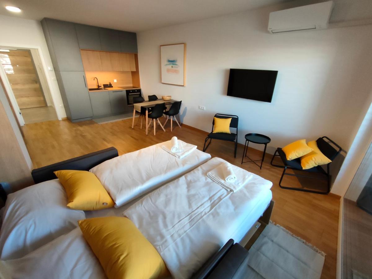 Bed & Breakfast Rezidenca Pipanova Ljubljana Kültér fotó