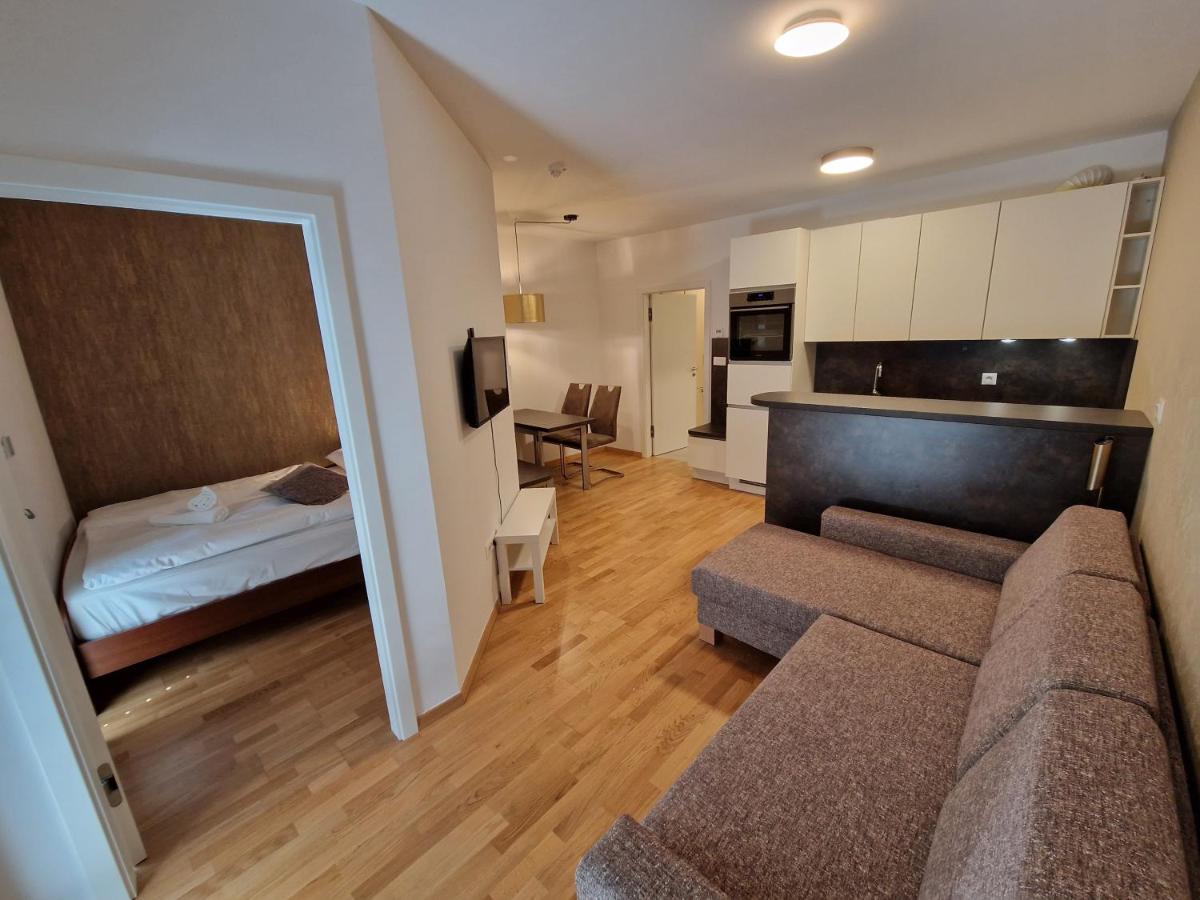 Bed & Breakfast Rezidenca Pipanova Ljubljana Kültér fotó
