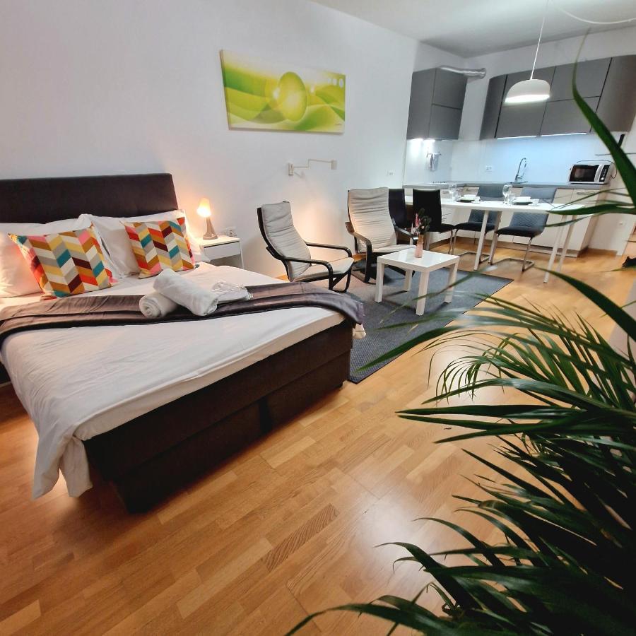 Bed & Breakfast Rezidenca Pipanova Ljubljana Kültér fotó